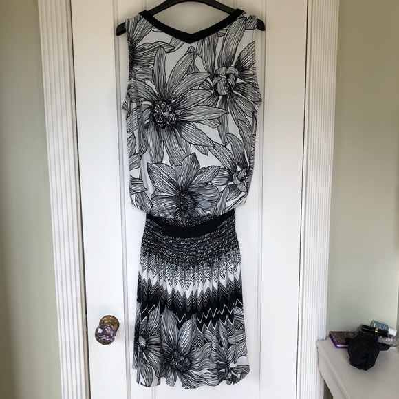 Black and White Floral Donna Morgan Dress - Picture 2 of 3